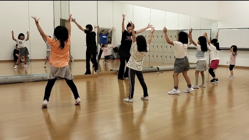 キッズPOPダンス(年中~小学3年生)