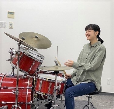 ドラム　佐藤悠里奈先生