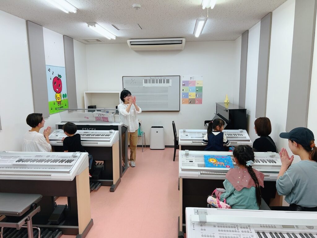 ぷらいまりーレッスン風景